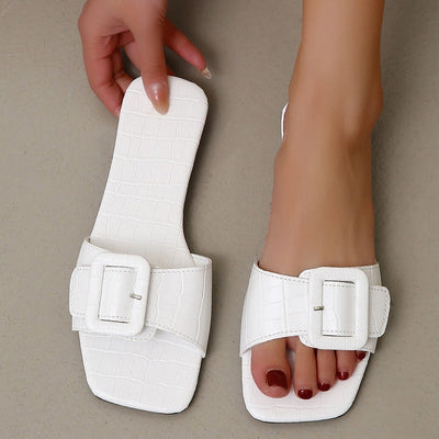 Flache, zehenoffene Damen-Sandalen mit Schnalle aus weißem Leder - Elina