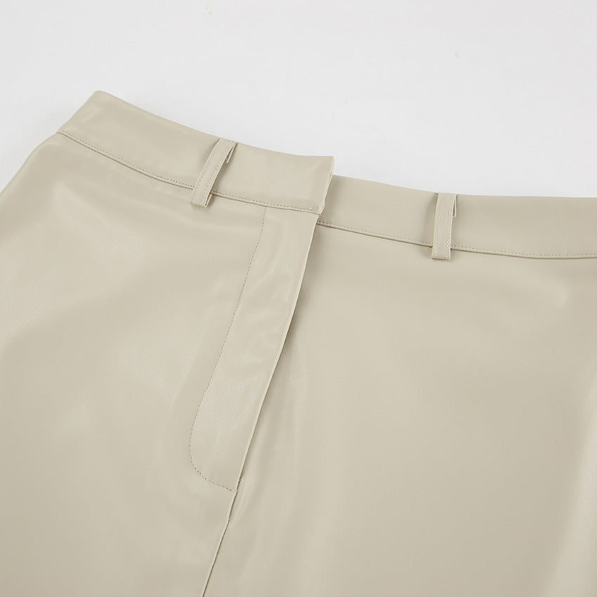 Krystal | High Waist Rock aus Kunstleder mit elegantem Schlitz