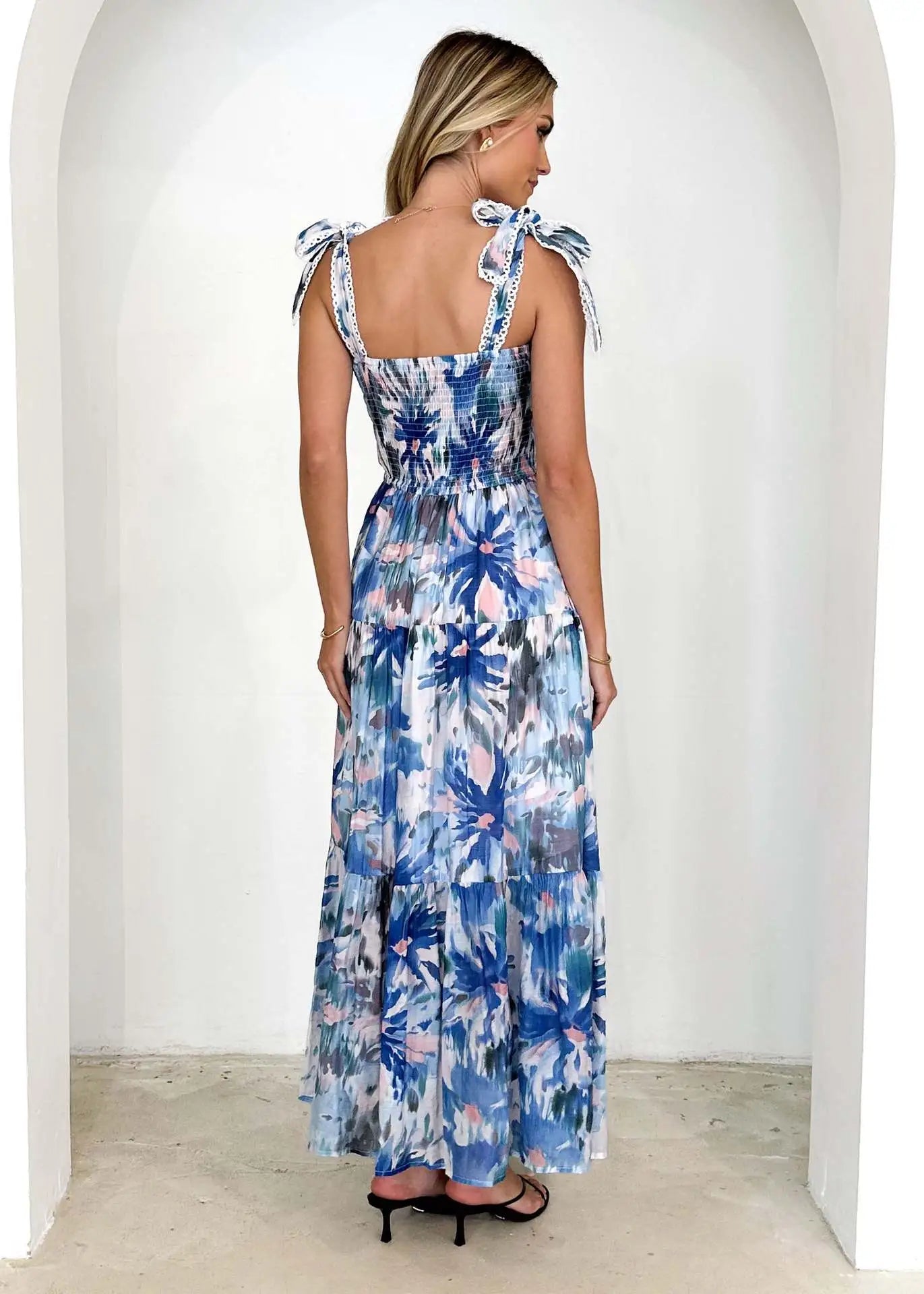 Amber - Lässiges trägerloses Kleid mit elastischem Bund