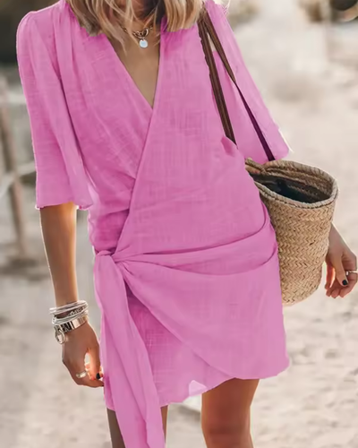 Mehira – Feminines Wickelkleid mit verspielter Schleifendetail