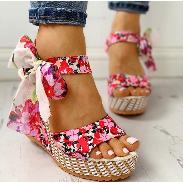 Marika® | Plateau-Sandalen mit Blumenmuster