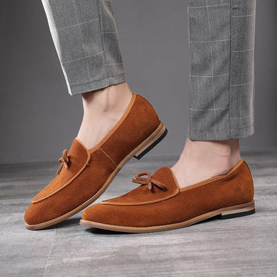 Herren Slipper mit Zierschleife aus braunem Wildleder - Dorian