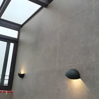 NoirLume Light - Minimalistische halbkreisförmige LED-Wandleuchte