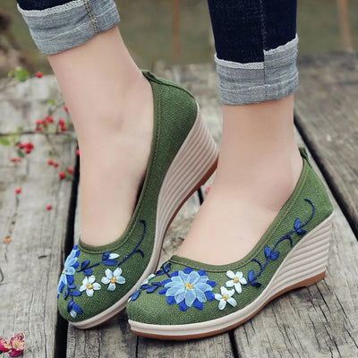 Damen-Keilschuhe mit handgefertigter Blumenstickerei - Amelia