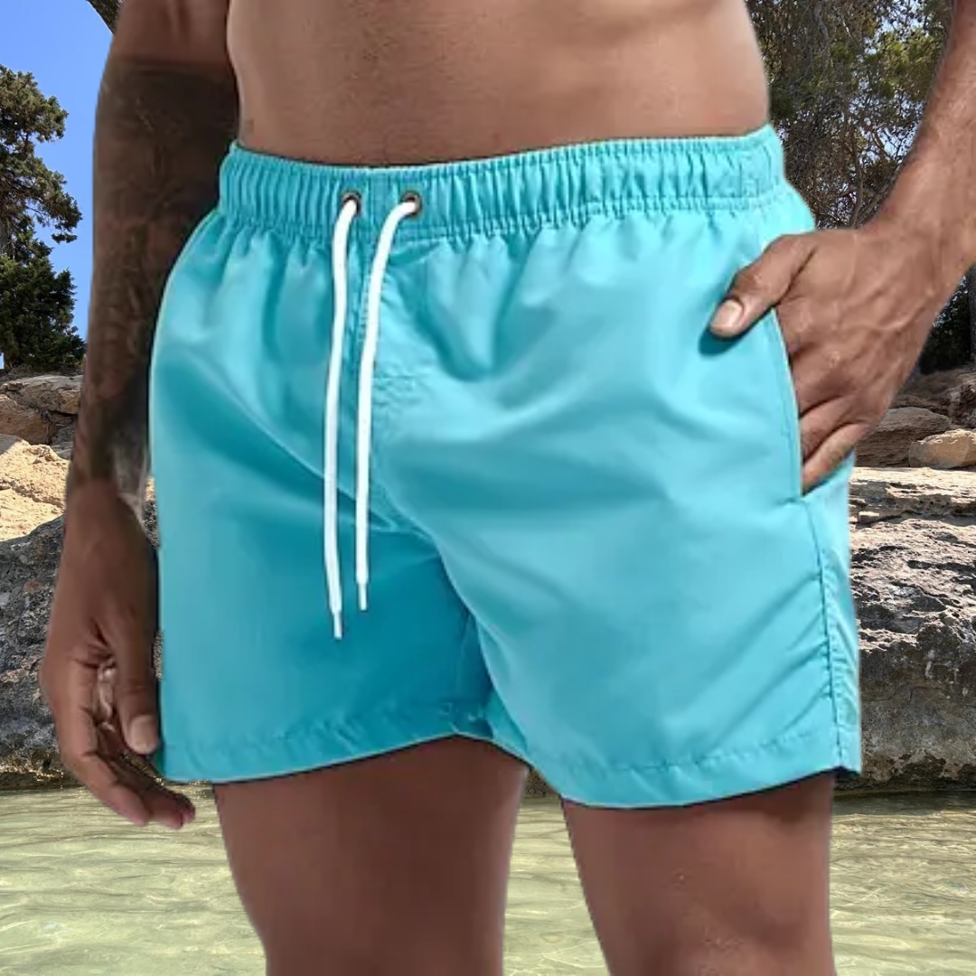 Luca  | Das essentielle Sommerkostüm für den italienischen Sommer