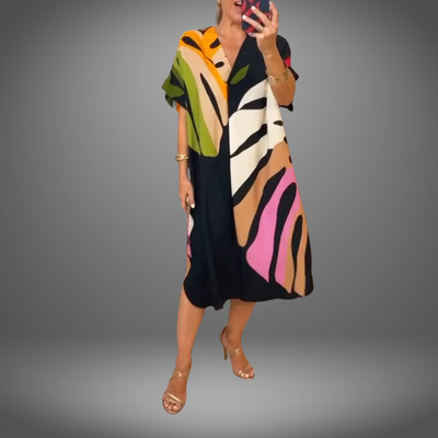 Selma©️ | Lässiges Kleid mit buntem Blätterprint