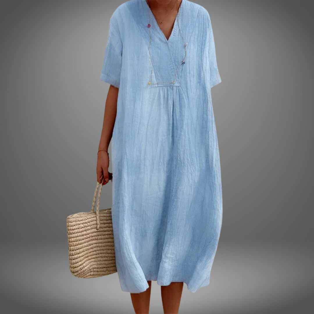 Renate©️ | Schlichtes Kleid mit V-Ausschnitt und halblangen Ärmeln