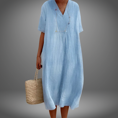 Renate©️ | Schlichtes Kleid mit V-Ausschnitt und halblangen Ärmeln