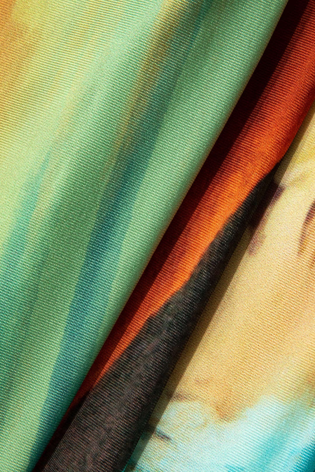 Mira | Asymmetrischer Seitenschlitz Neckholder-Minikleid mit Kunstdruck