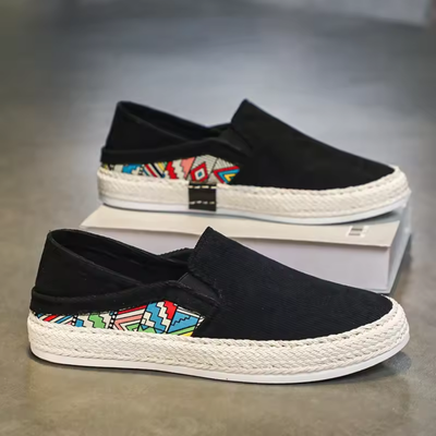 NORAN | -Slip-Ons mit Ethno-Print – Einfach reinschlüpfen lostanzen