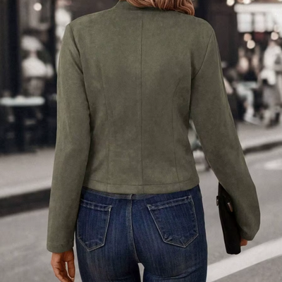 Edda – Die zeitlose Military-Jacke für einen stilvollen Auftritt