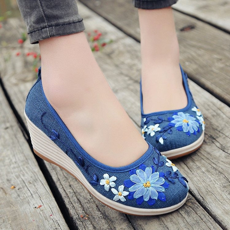 Damen-Keilschuhe mit handgefertigter Blumenstickerei - Amelia