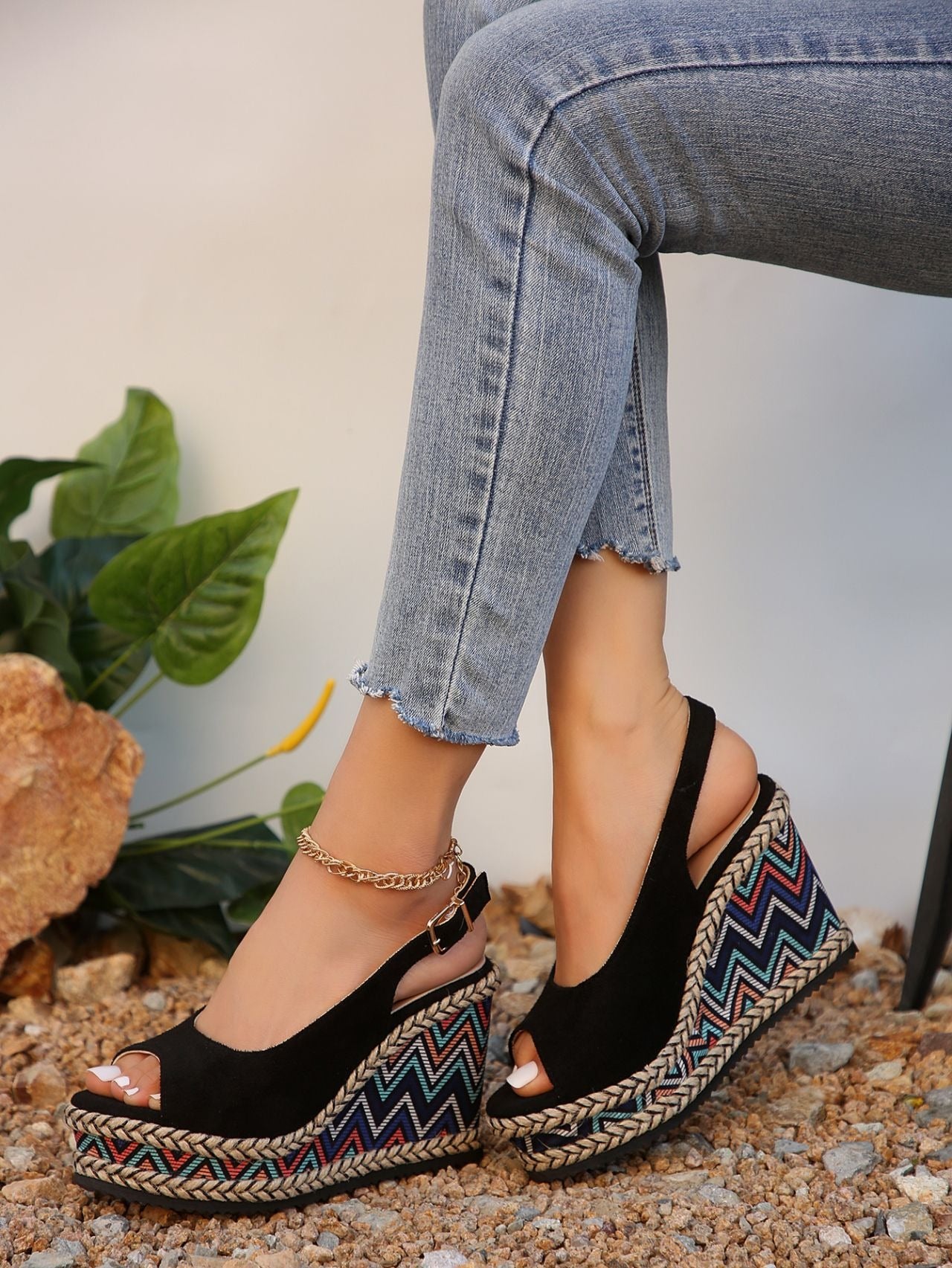 Ethnische gewebte Keilsandaletten für Frauen - Gabriela