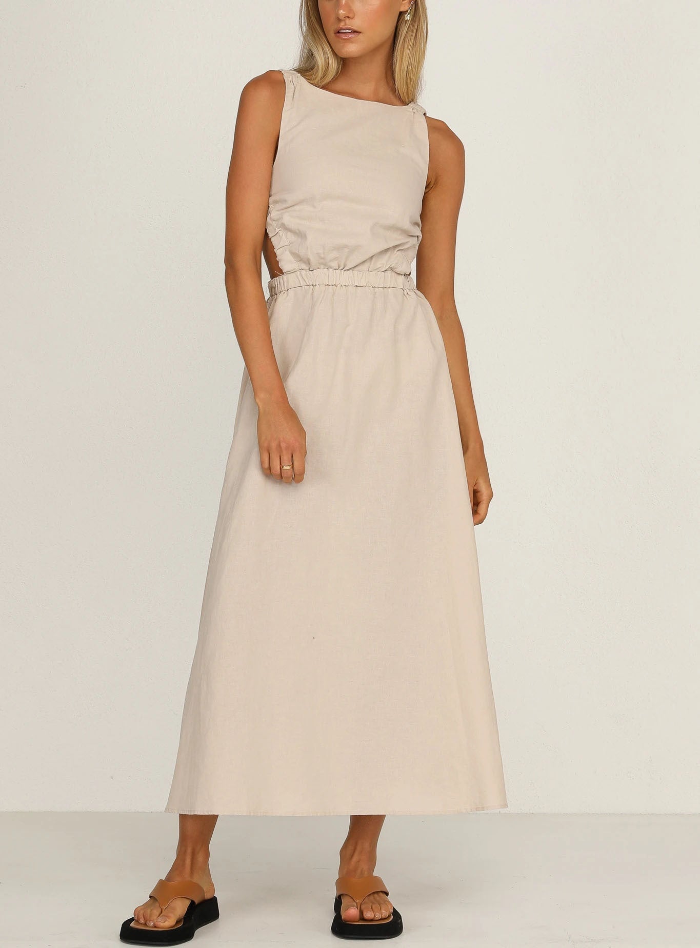 Midikleid mit Seitenschlitzen aus schwarzem Baumwoll-Leinen - Camila