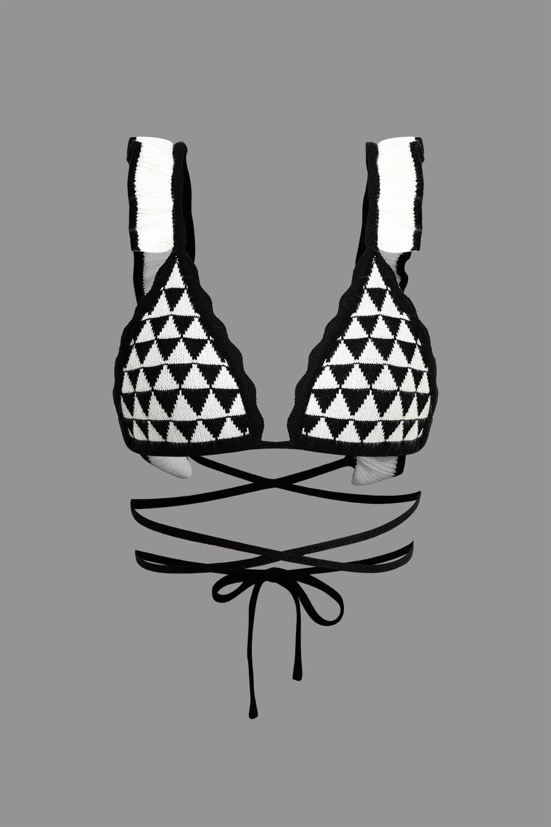 Sandy | Strick-Zweiteiler mit Häkel-Bikini & Rüschenrock