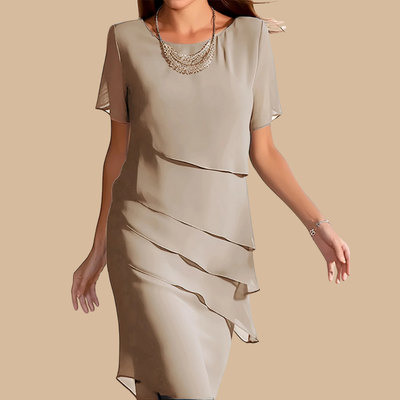 VALENINA - Festliches Etuikleid mit Stufen-Design – Stil, der fließt