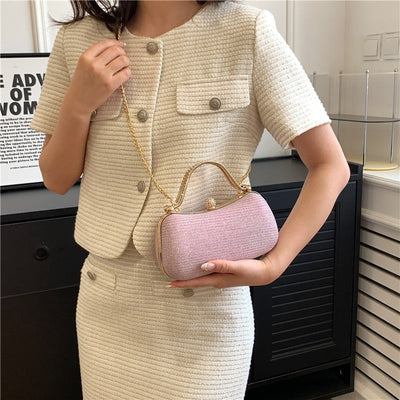 Abendtasche für Damen mit glänzenden Details und schmuckvollem Griff - Dhalia