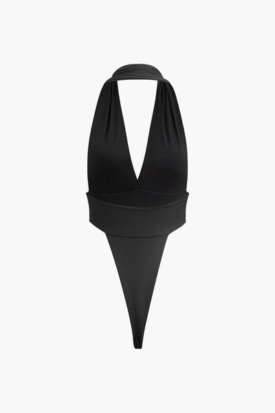 Nyx | Halterneck-Top & Drapierter Minirock – Ein aufregender Look für besondere Nächte