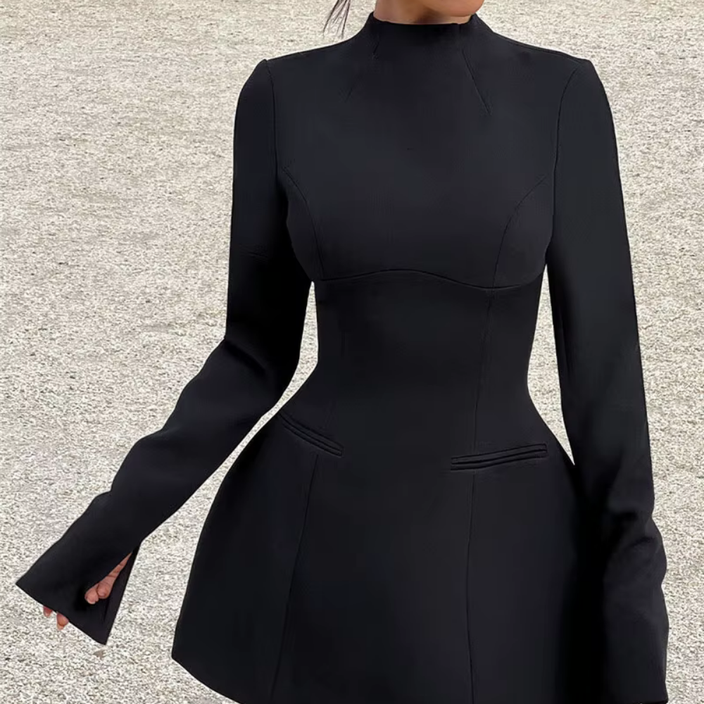 Adelaide – Elegantes Weißes Minikleid mit Langarm