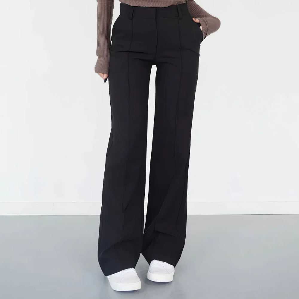 ELEY -  High-Waist-Hose – Minimalismus trifft auf Eleganz