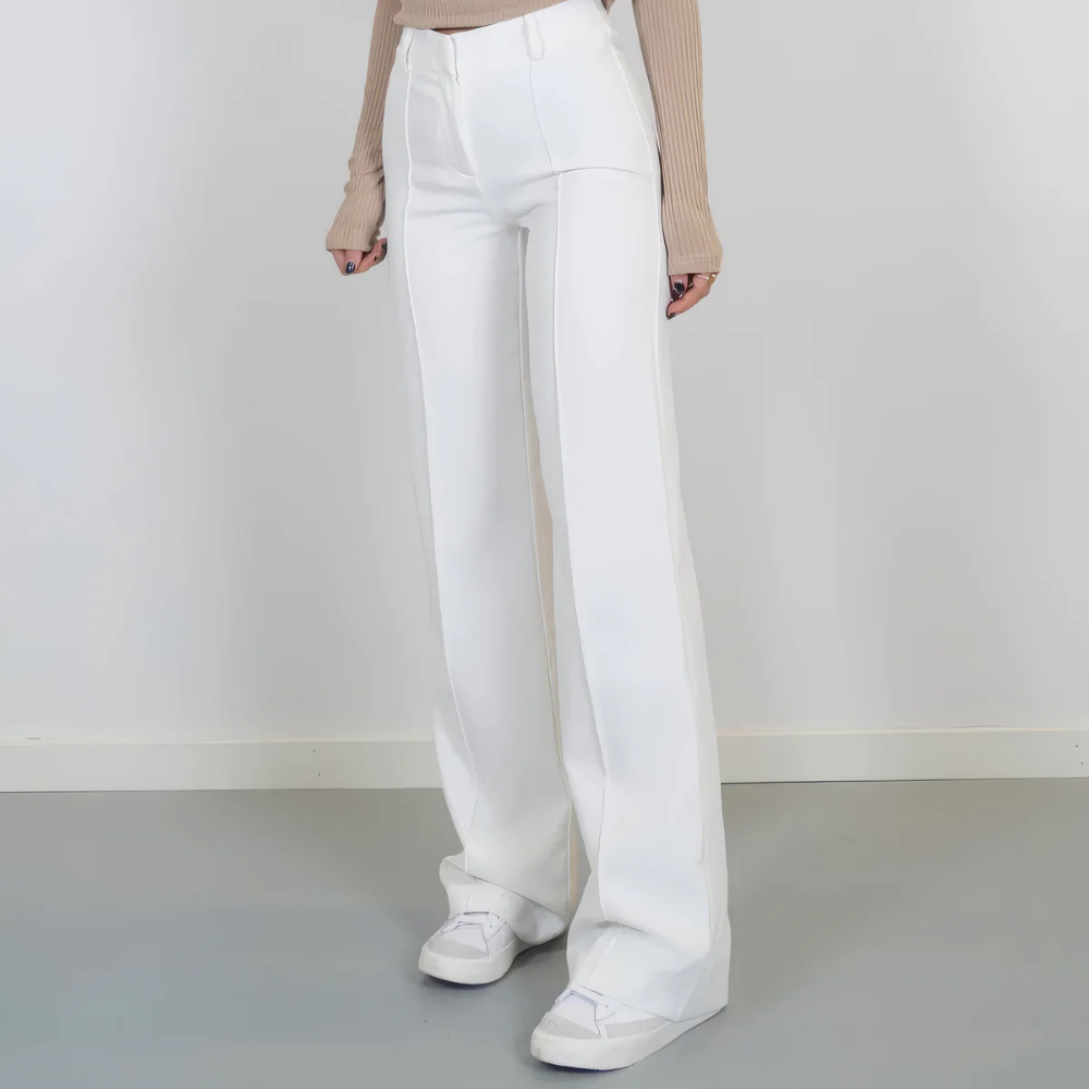 ELEY -  High-Waist-Hose – Minimalismus trifft auf Eleganz