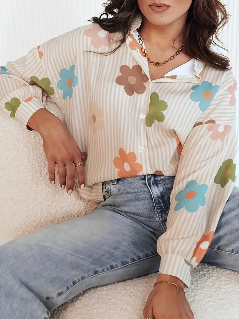 Gestreiftes Hemd mit Blumenmuster und Knopfleiste für Frauen