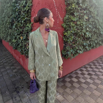 Damen Blazer und Hose mit elegantem rotem Blumendruck - Venera