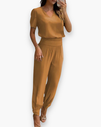 Schicker taillierter Jumpsuit