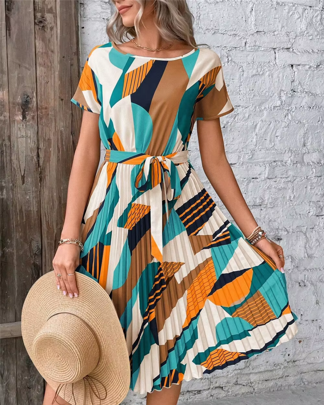 Viessa – Buntes Kleid mit taillierendem Bindegürtel