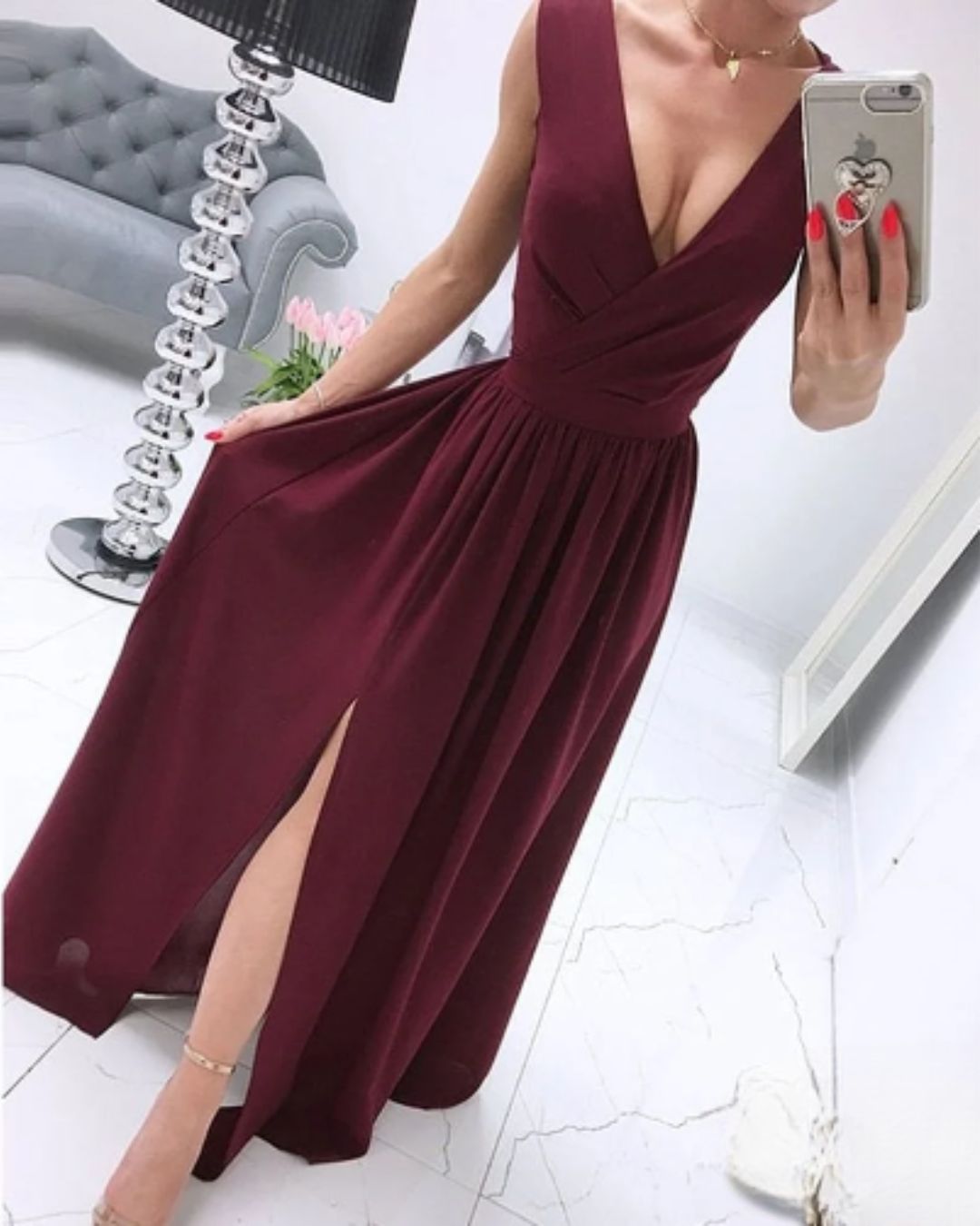 Julia® | Ärmelloses Strandkleid für Damen mit tiefem V-Ausschnitt