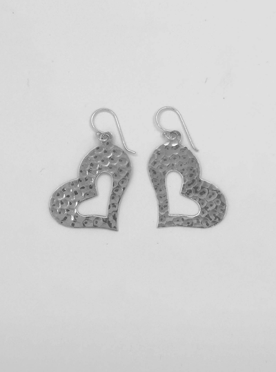 Silberne Herz Ohrringe mit Punktmuster Für Frauen