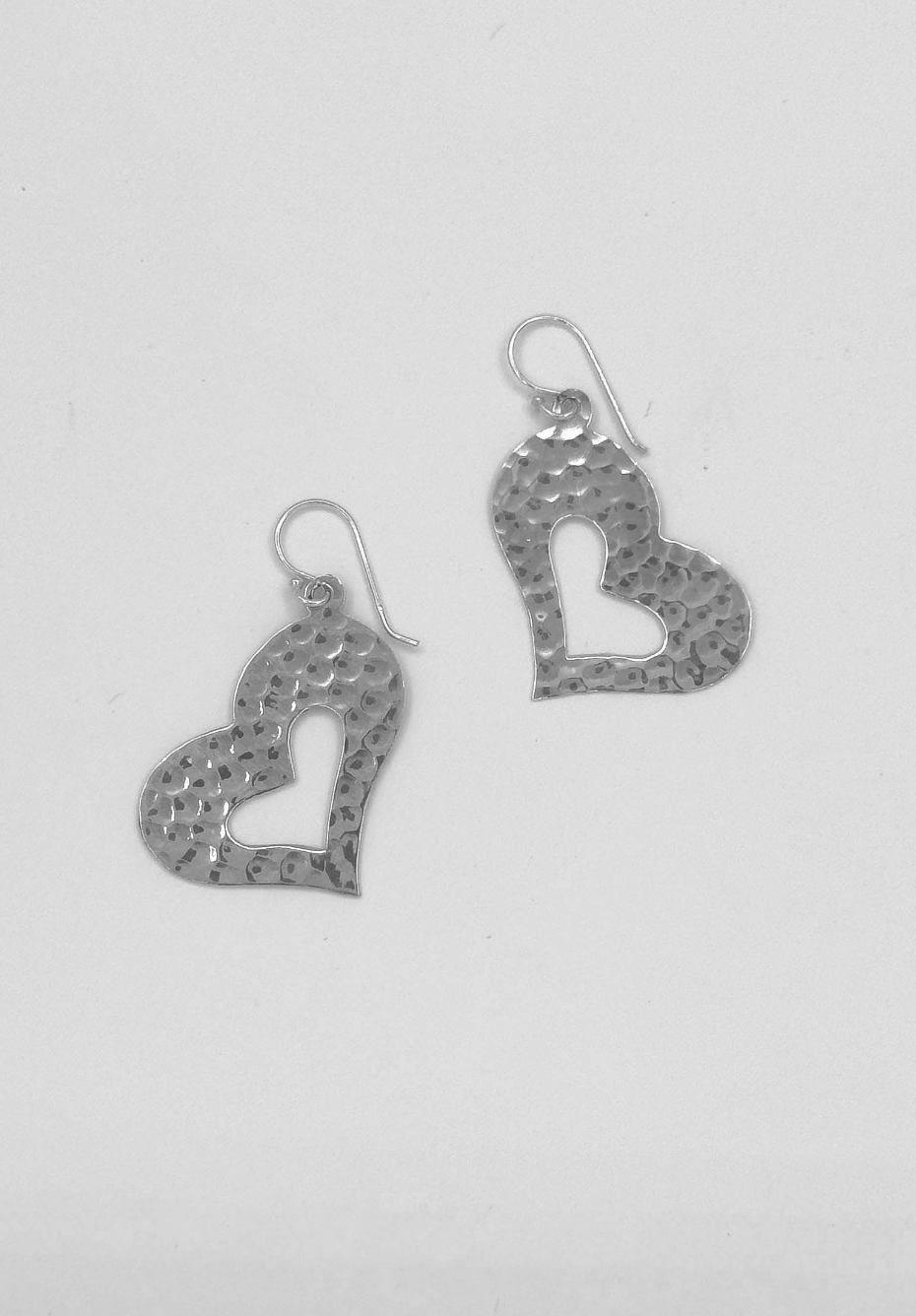 Silberne Herz Ohrringe mit Punktmuster Für Frauen