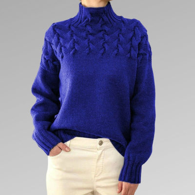 Rollkragenpullover mit Twist-Details – Elegante Wärme mit moderner Raffinesse