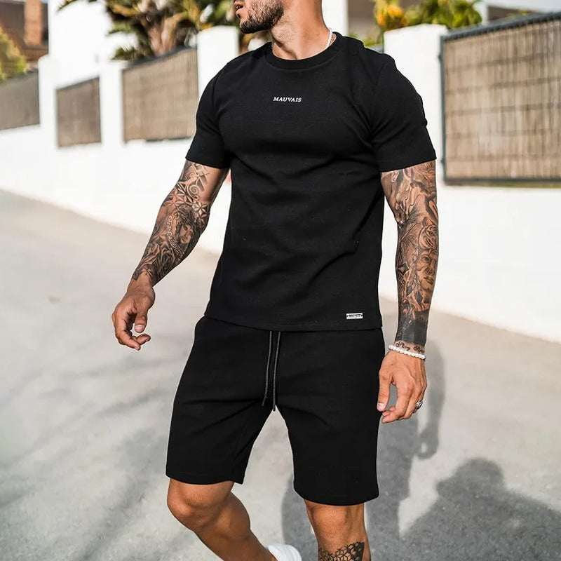 Sportliches Herren-Outfit im urbanen Stil - Mateo