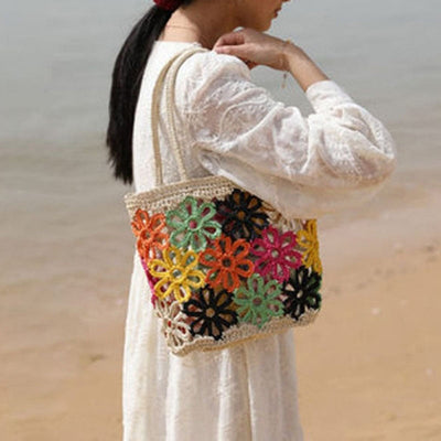 Schultertasche aus Stroh mit Blumenverzierung für Frauen