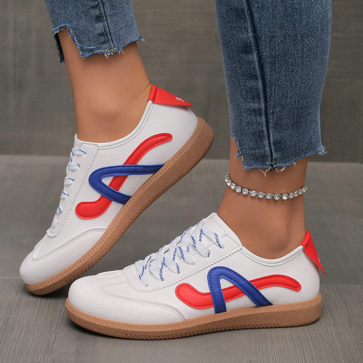 Flache Turnschuhe im Retro-Stil für Frauen - Daniela