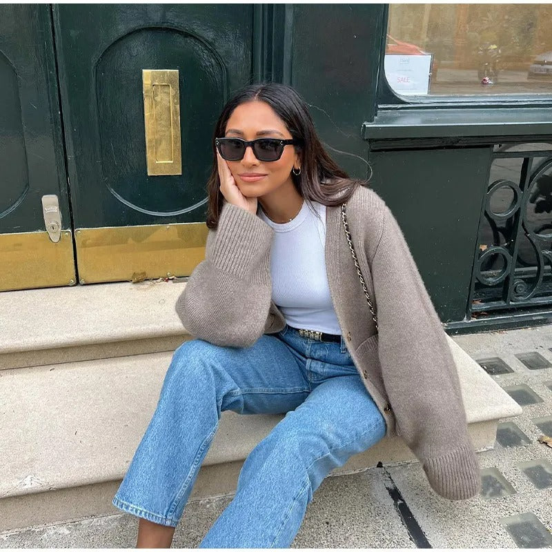 Elma | Klassische gestrickte Damenstrickjacke