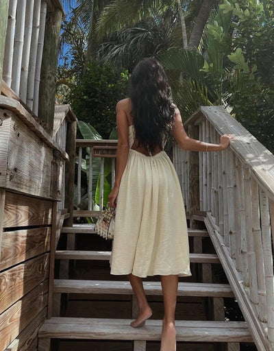 Addison - Rückenfreies, geteiltes Midikleid mit Kreuzschlitz