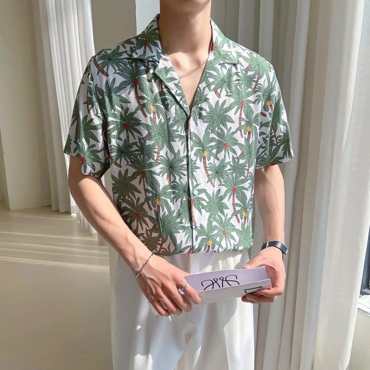 Herrenhemd aus Viskose mit tropischem Aufdruck, lockere Passform - Julian