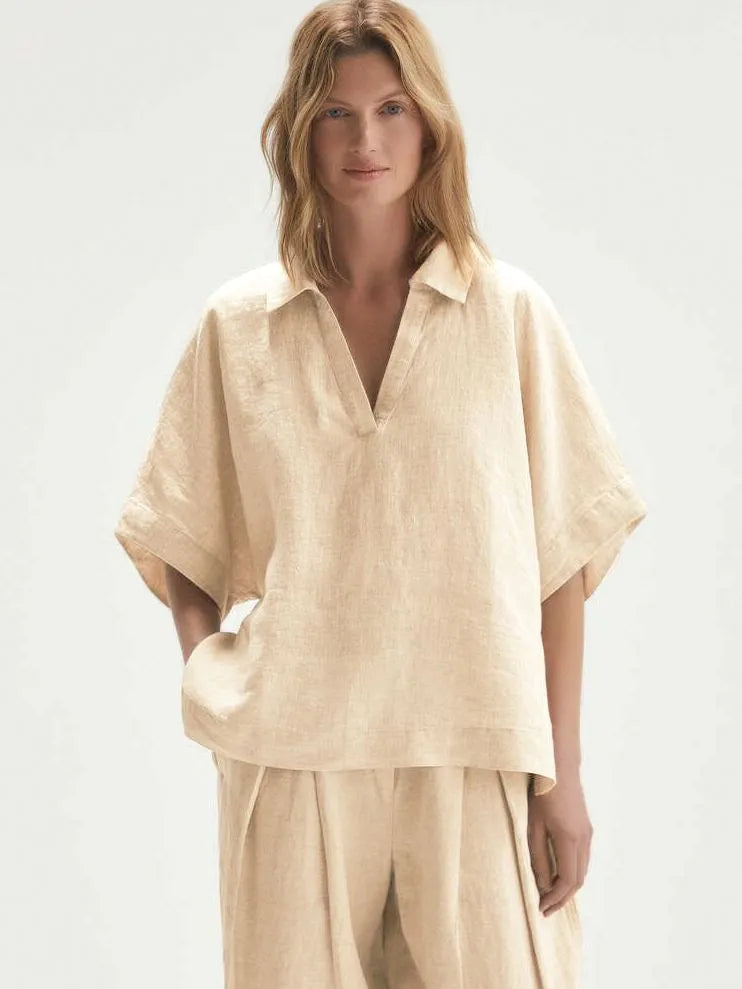 Velia - Set aus kurzärmeligem Oberteil mit V-Ausschnitt und hochtaillierter Hose