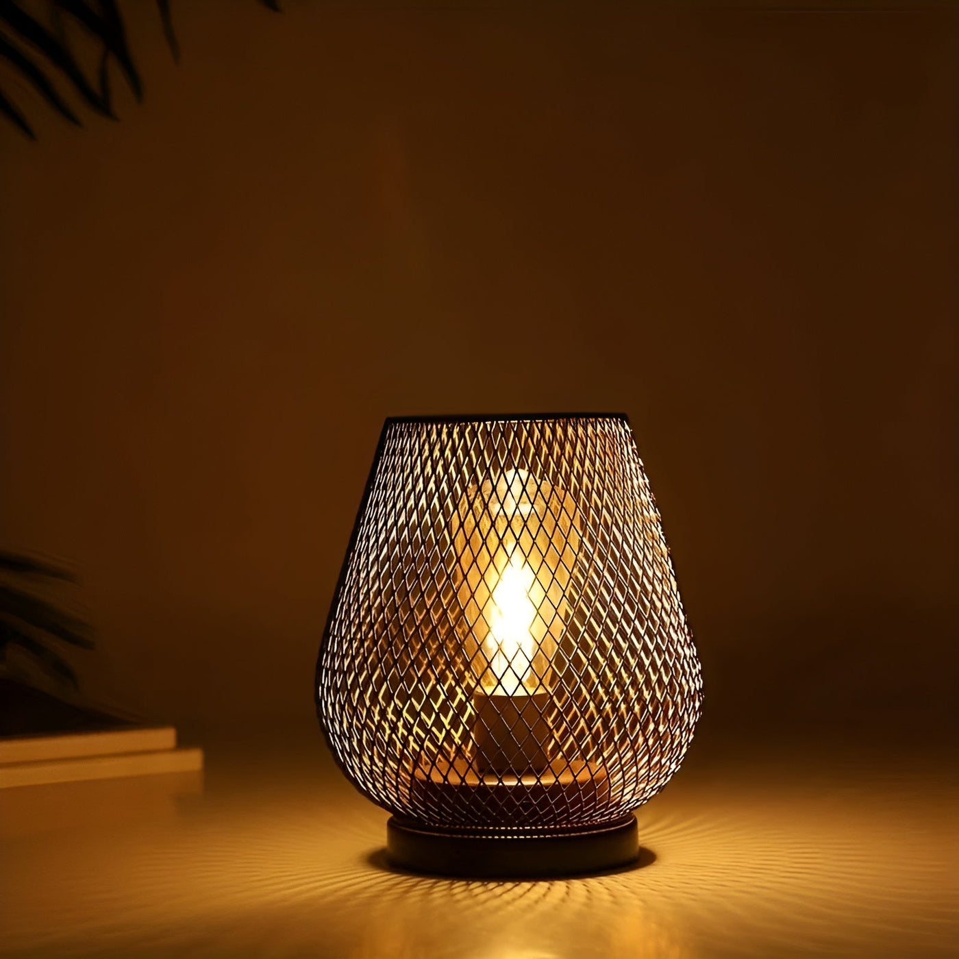 CageLuxe Lamp - Drahtlose Metallkäfig LED Tischlampe
