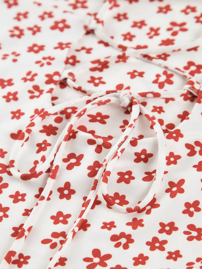 Langes Sommerkleid mit Blumenmuster – Rückenfrei, Fließend