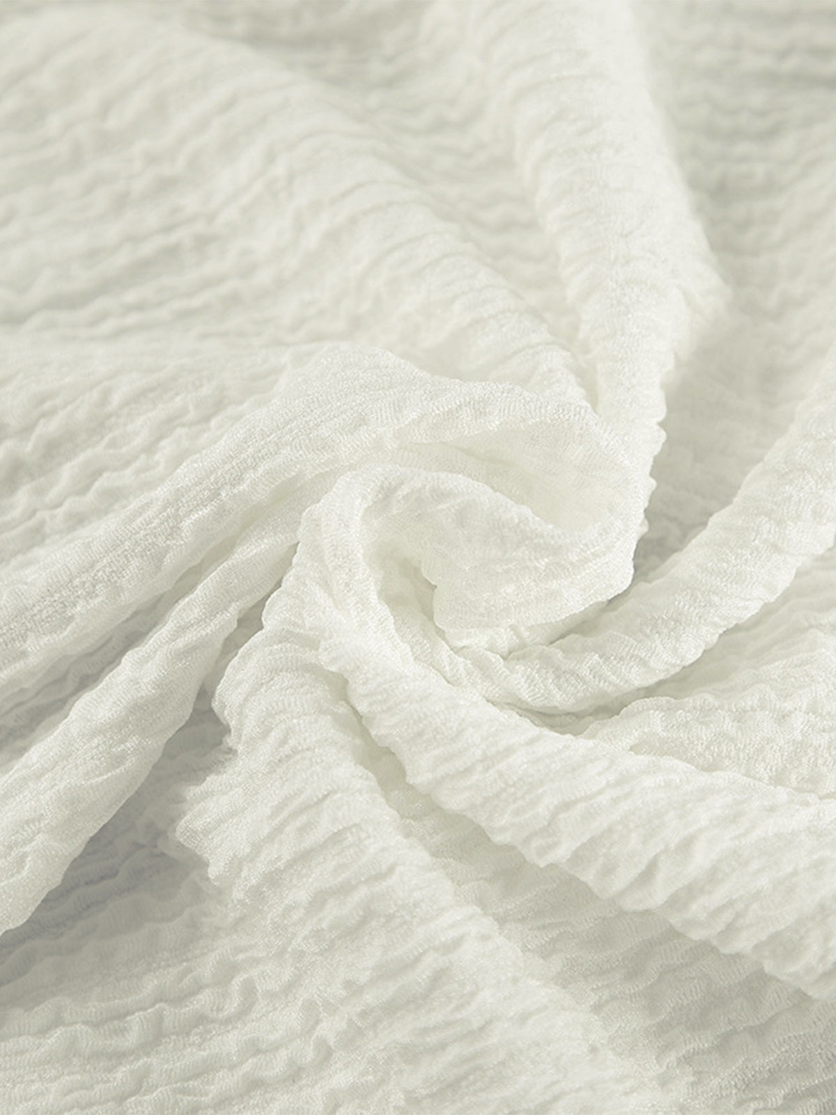 Zaida - Festes Set aus Weste und Shorts mit Krawatte