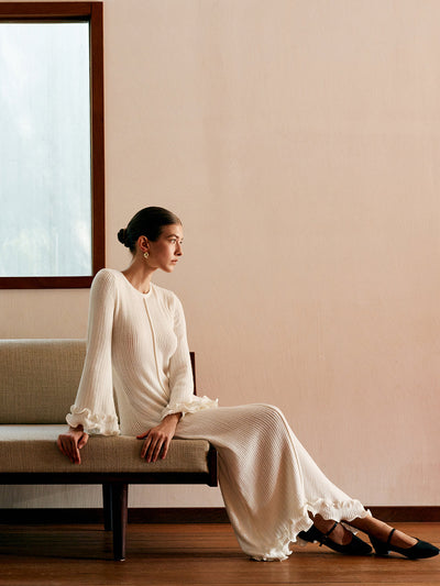 Jade - Semi-Transparentes Paspel-Rüschen-Strickkleid mit Kordelzug