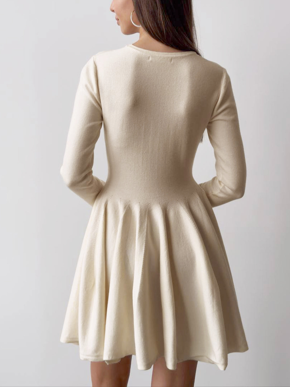Alina | Elegantes Damen Skaterkleid in Crème mit Langarm