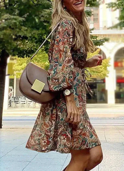 Farbenfrohes Kleid mit kräftigem Charme und Eleganz für Damen