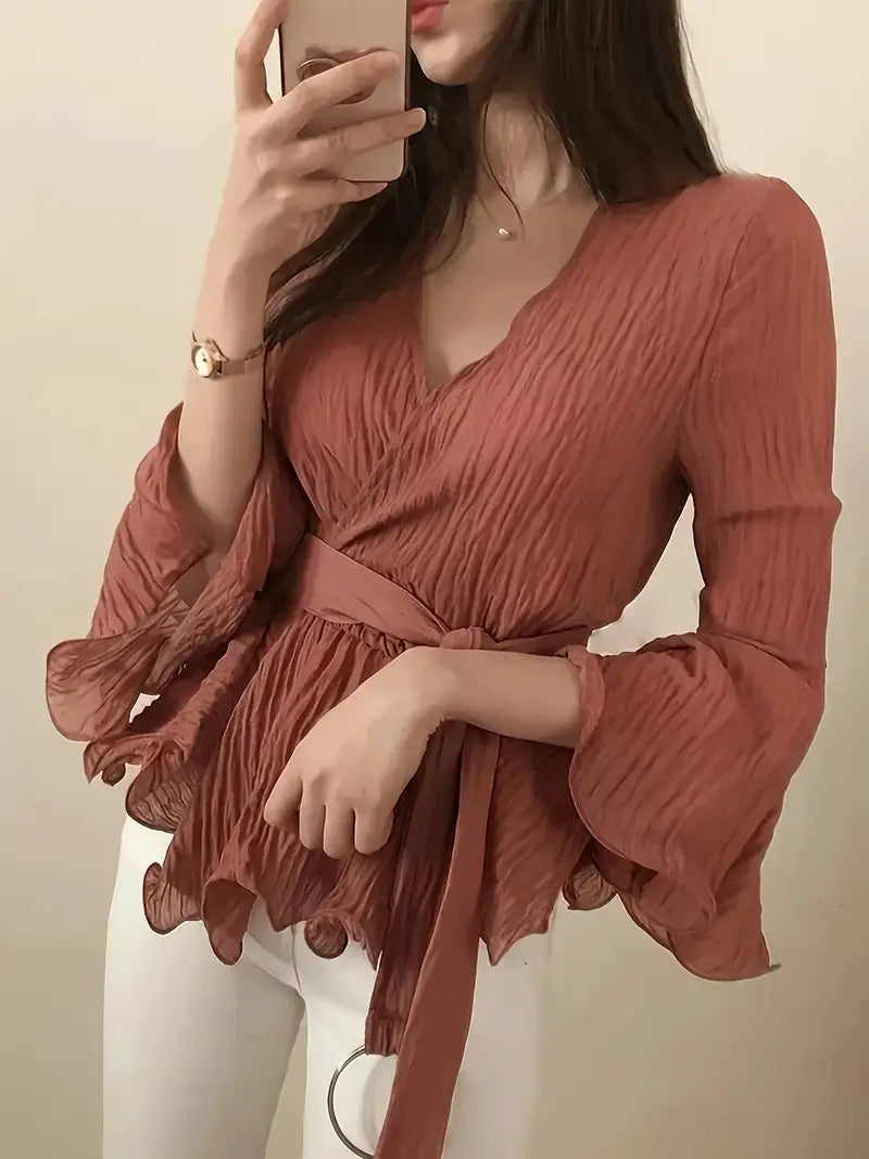 Brigitte – Schicke Wickelbluse