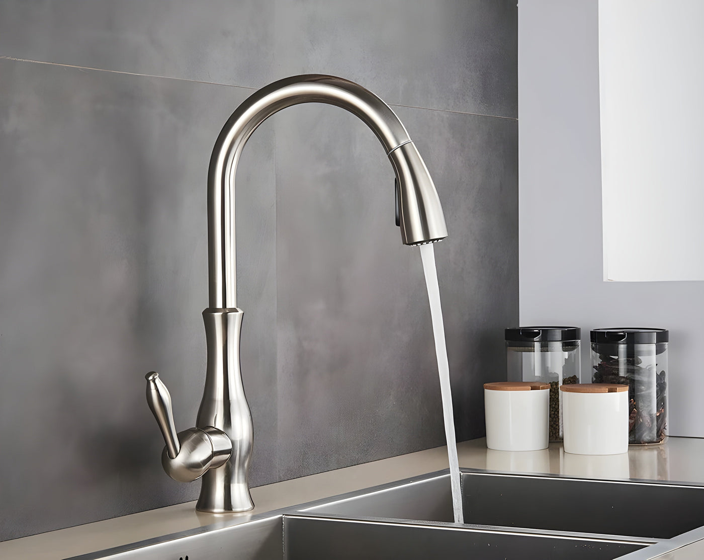 SwiftStream Faucet – Rotierbarer Ausziehbarer Küchenarmatur für das Waschbecken