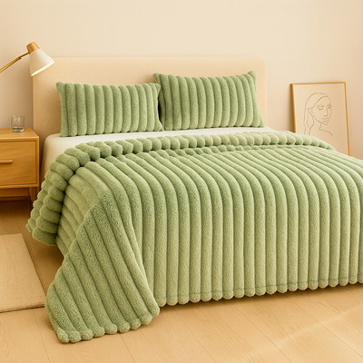 Aurevia | Flanelldecke mit Kordelzug und kuscheliger Felloptik