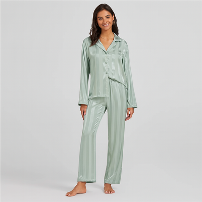 Gemütliches Damen-Pyjama-Set